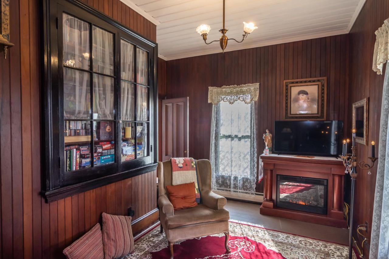 Historical John Rast House Circa 1875 Hotel Roseburg Kültér fotó