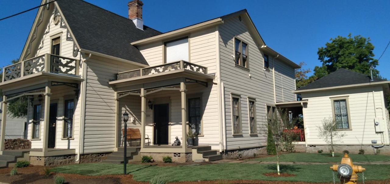 Historical John Rast House Circa 1875 Hotel Roseburg Kültér fotó